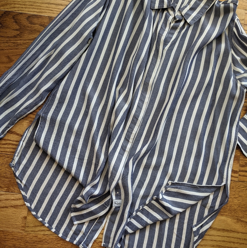 Rails Striped Blue Blouse 💙🤍 - Picture 2 of 13